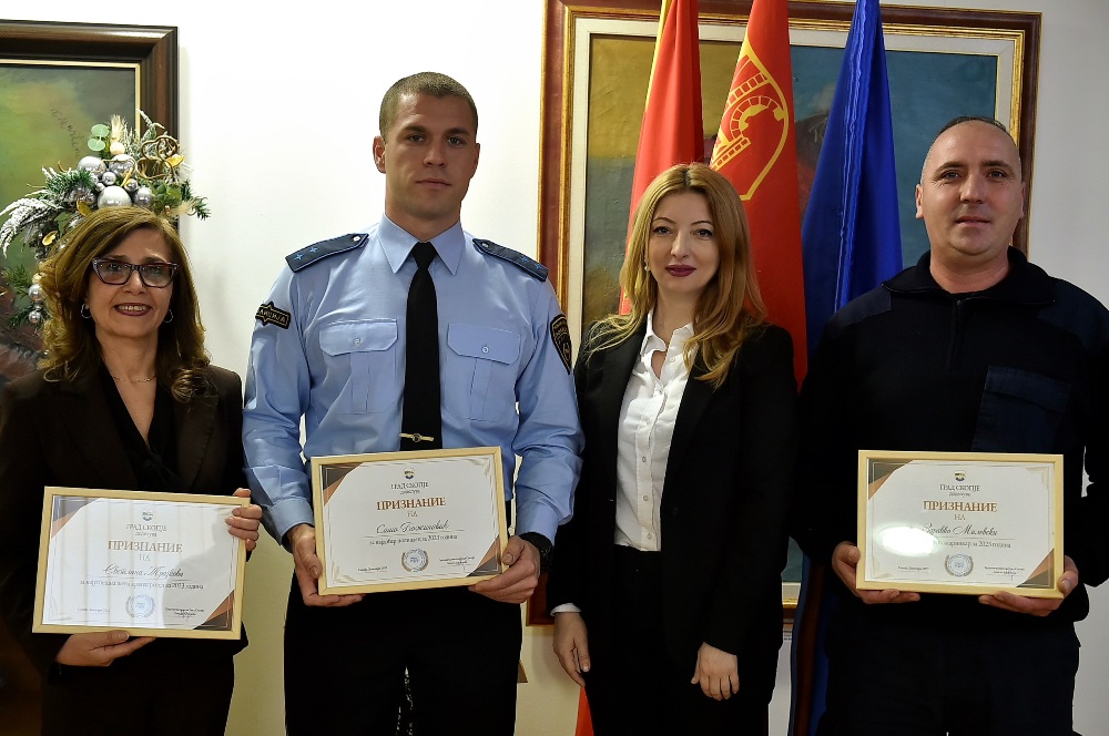 Доделени признанијата на најдобриот пожарникар, полицаец и крводарител на Скопје за 2023