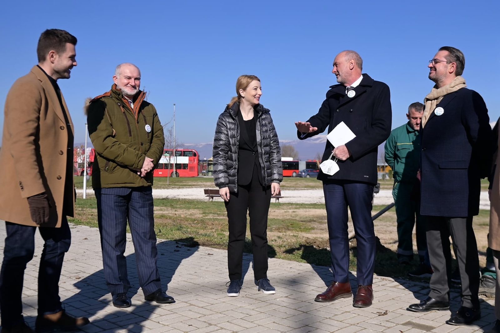 Kryetarja e Qytetit të Shkupit, Danela Arsovska mori pjesë në aksionin për mbjelljen e pemëve në “Parkun e Parajsës” në Aerodrom 