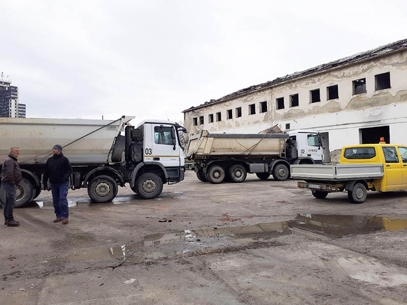 Inspektorët e Qytetit të Shkupit filluan aksion për pastrimin dhe ndëshkimin  për deponi private 