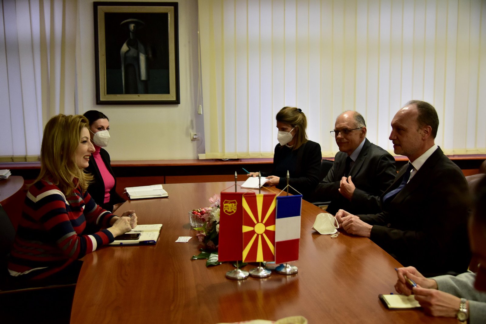 Градоначалничката Арсовска оствари средба со Делегацијата на амбасадата на Франција