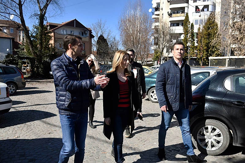Се врши увид на капацитетите за паркирање во општина Чаир, се планираат нови монтажни катни гаражи на неколку локации во Скопје