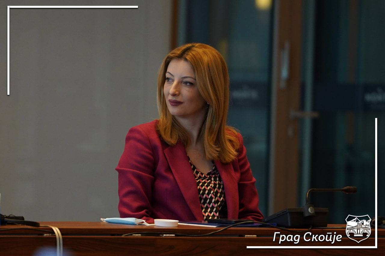 Градоначалничката Арсовска учествуваше на трибината „Предизвици на жените во изборните процеси“
