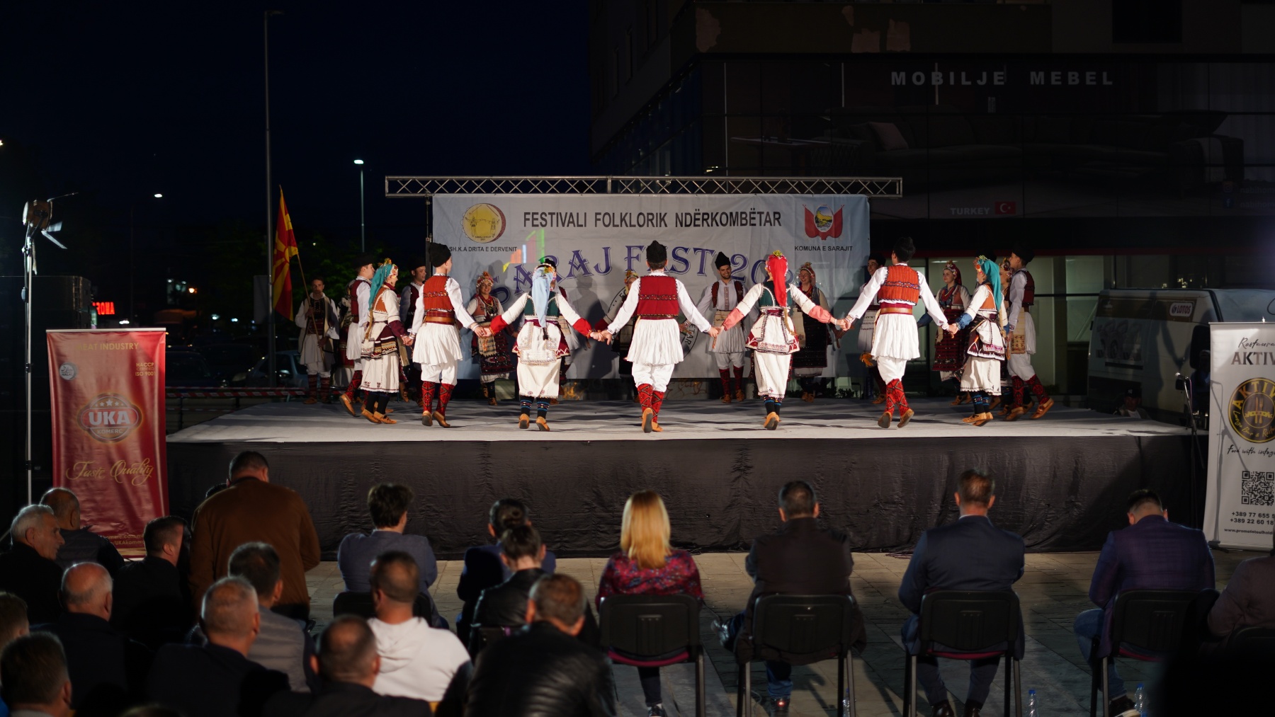 Арсовска на отворањето на САРАЈ ФЕСТ: Град Скопје се гордее со меѓународниот фолклорен фестивал Сарај фест