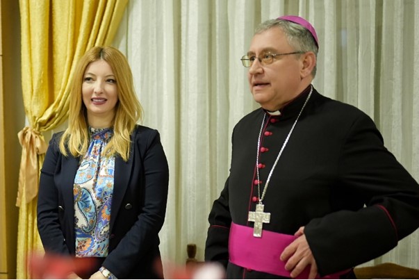 Честитка на Градоначалничката на Град Скопје Арсовска по повод католички Велигден